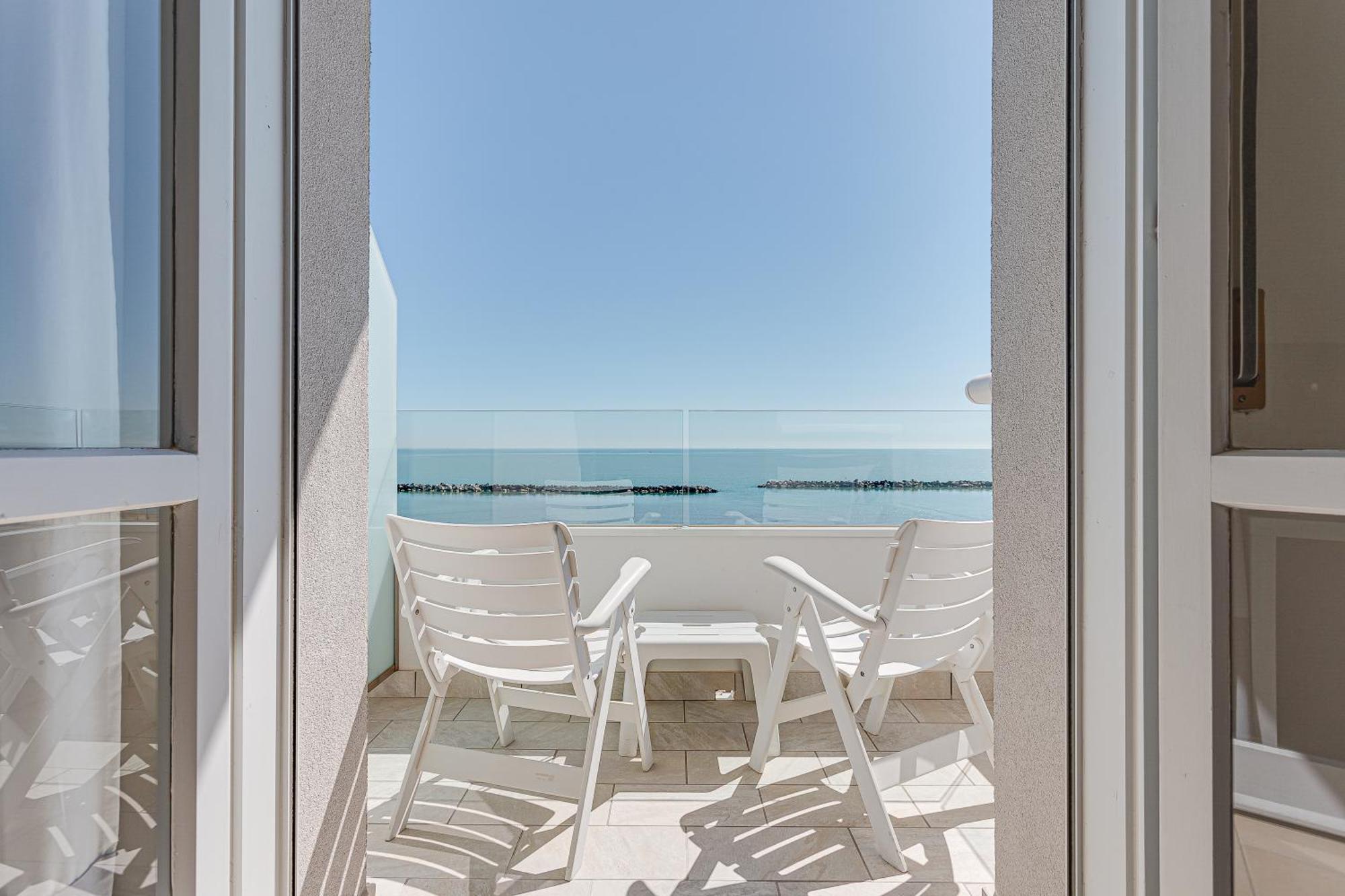 Hotel Caesar ลิโด ดิ ซาวิโอ ภายนอก รูปภาพ