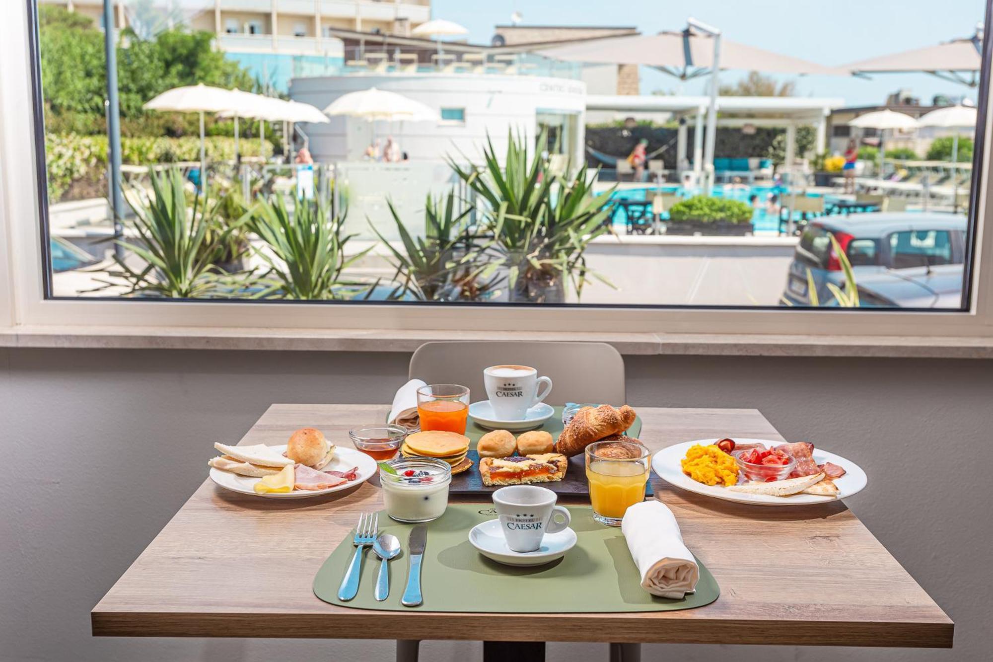 Hotel Caesar ลิโด ดิ ซาวิโอ ภายนอก รูปภาพ